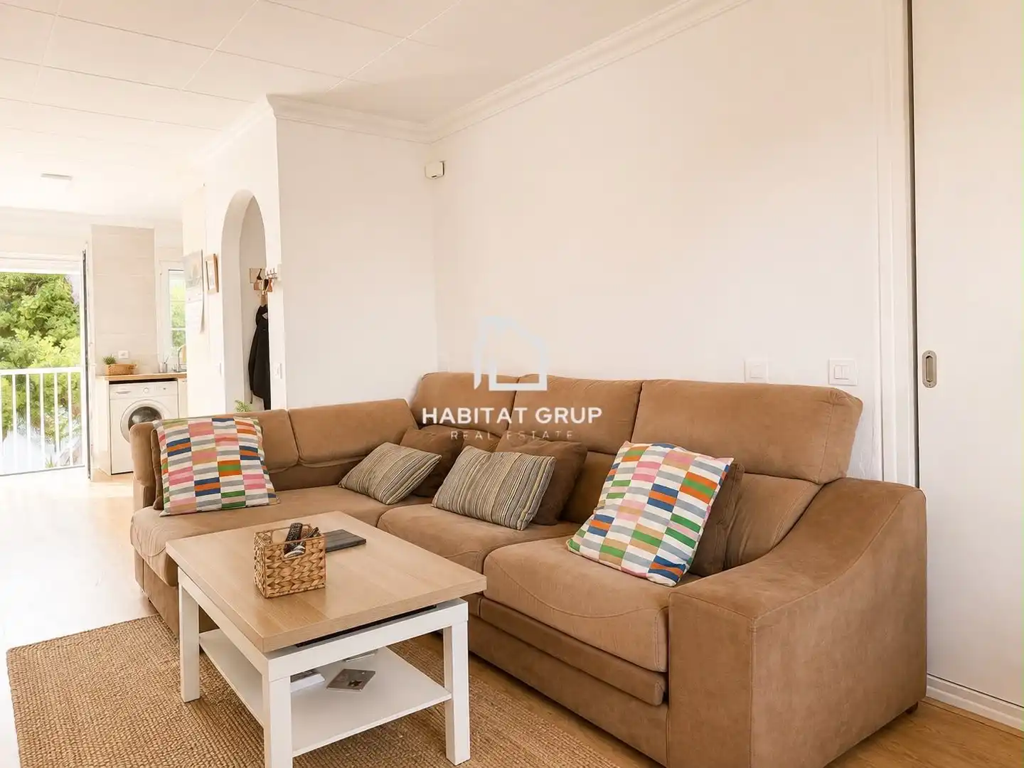 Living room of Flat for sale in Es Castell  with Air Conditioner and Terrace