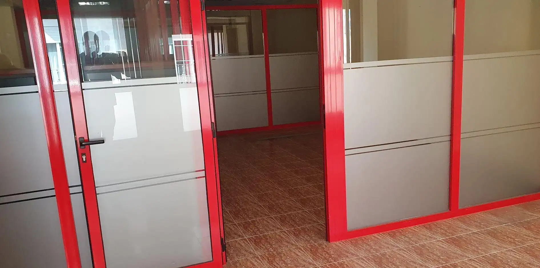 Office space with lift to rent in La Vall d'Uixó, imagen 2