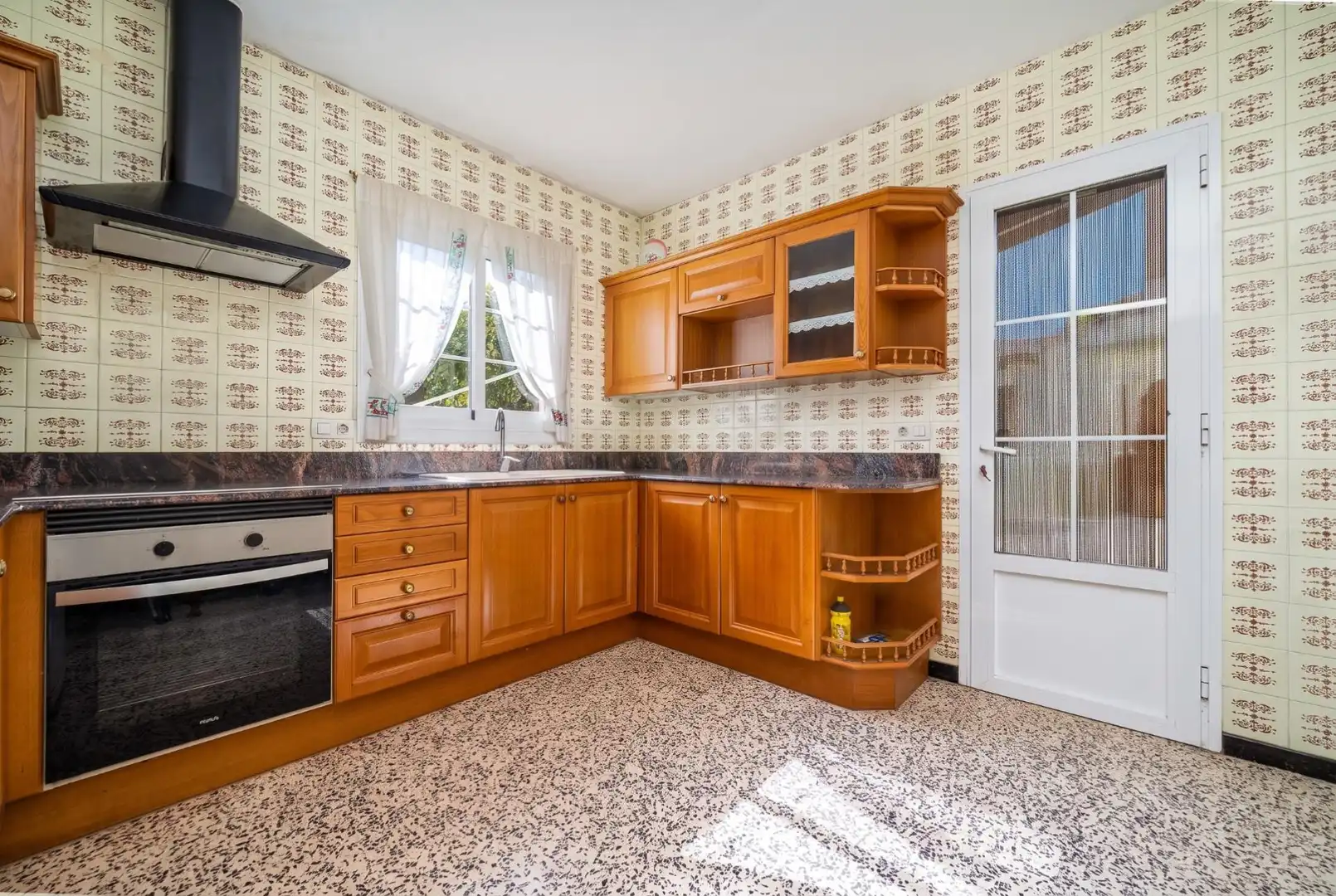 Detached house with garden for sale in DE RAMON Y CAJAL 131, imagen 9