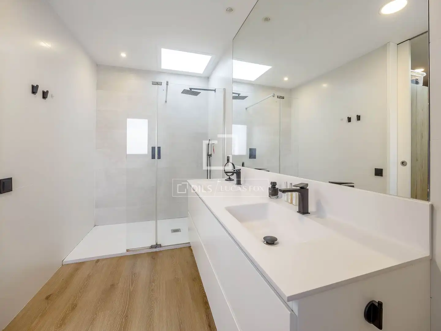 Baño de Casa o chalet en venta en Godella con Aire acondicionado, Calefacción y Jardín privado