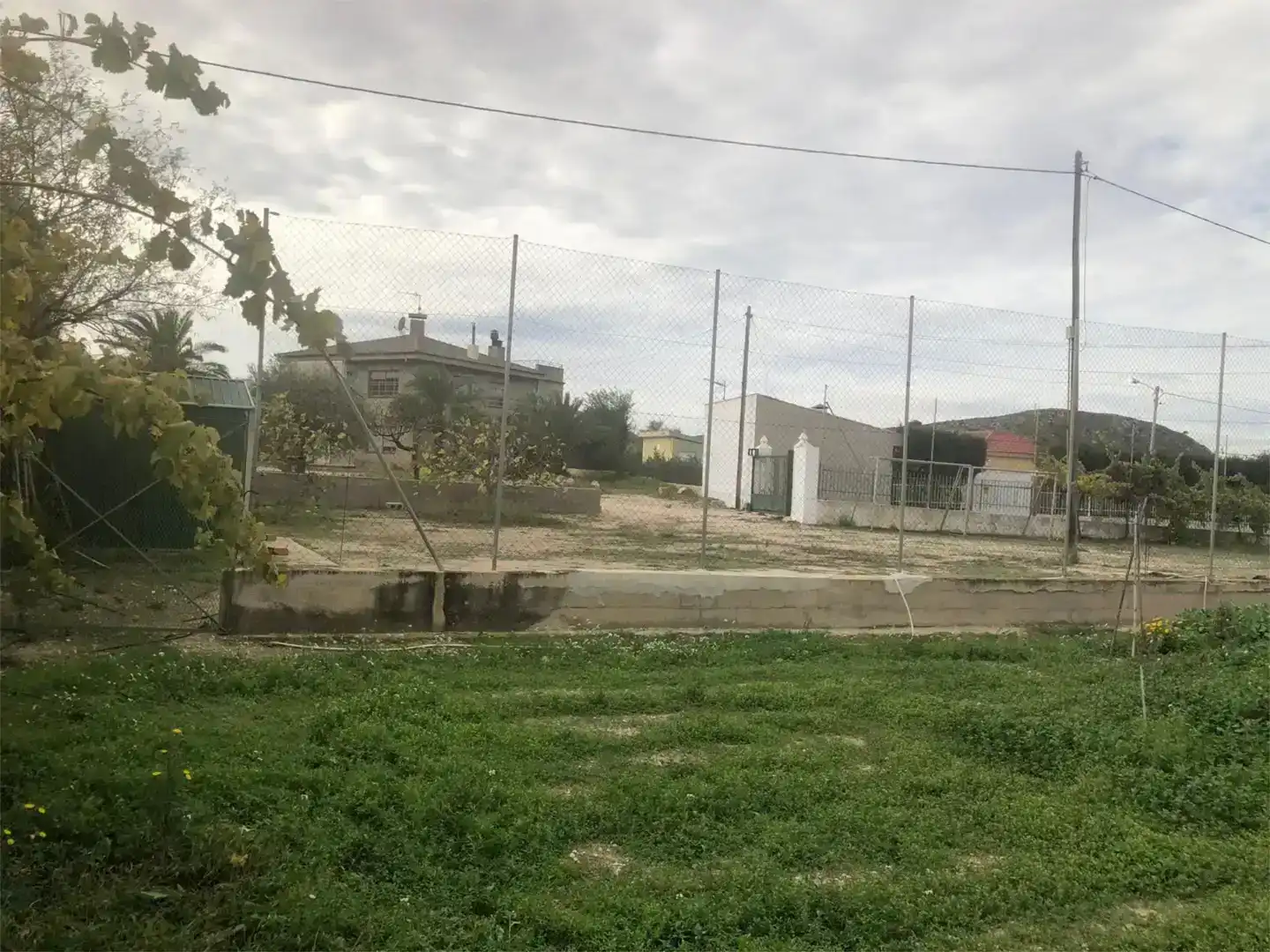 Piso en venta en Petrer con Jardín privado, Piscina y Balcón