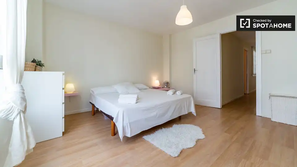 Room in Valencia, Valencia