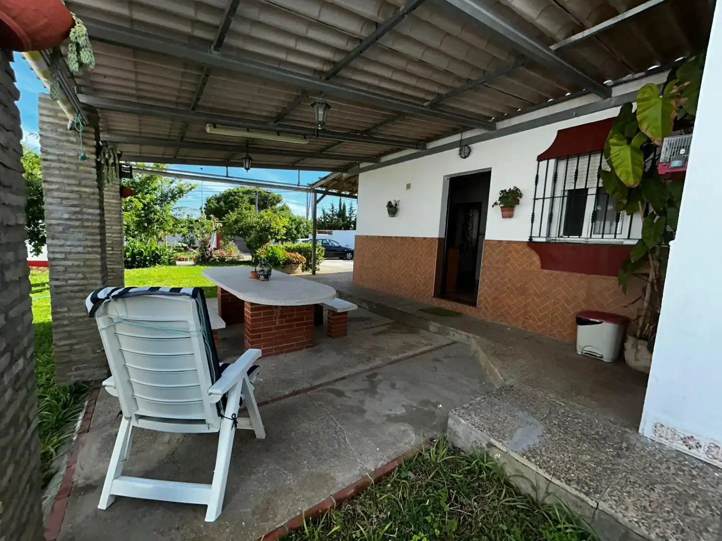 Terrassa de Casa o xalet en venda en Chiclana de la Frontera amb Jardí privat, Terrassa i Traster