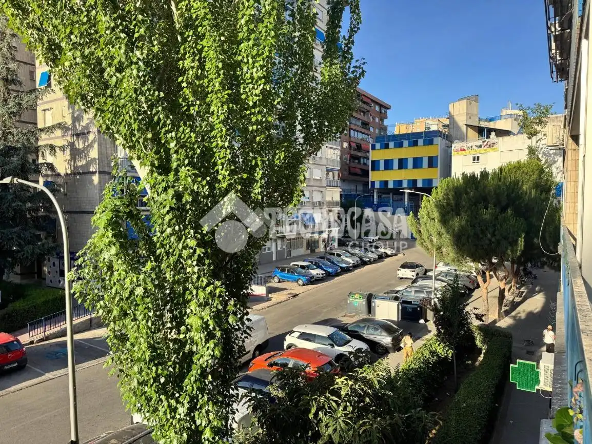 Aparcament de Pis en venda en Madrid amb Calefacció i Terrassa