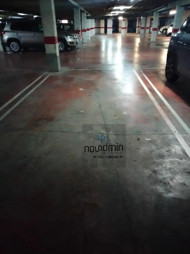 Parkplatz von Garage zum Verkauf in Lleida