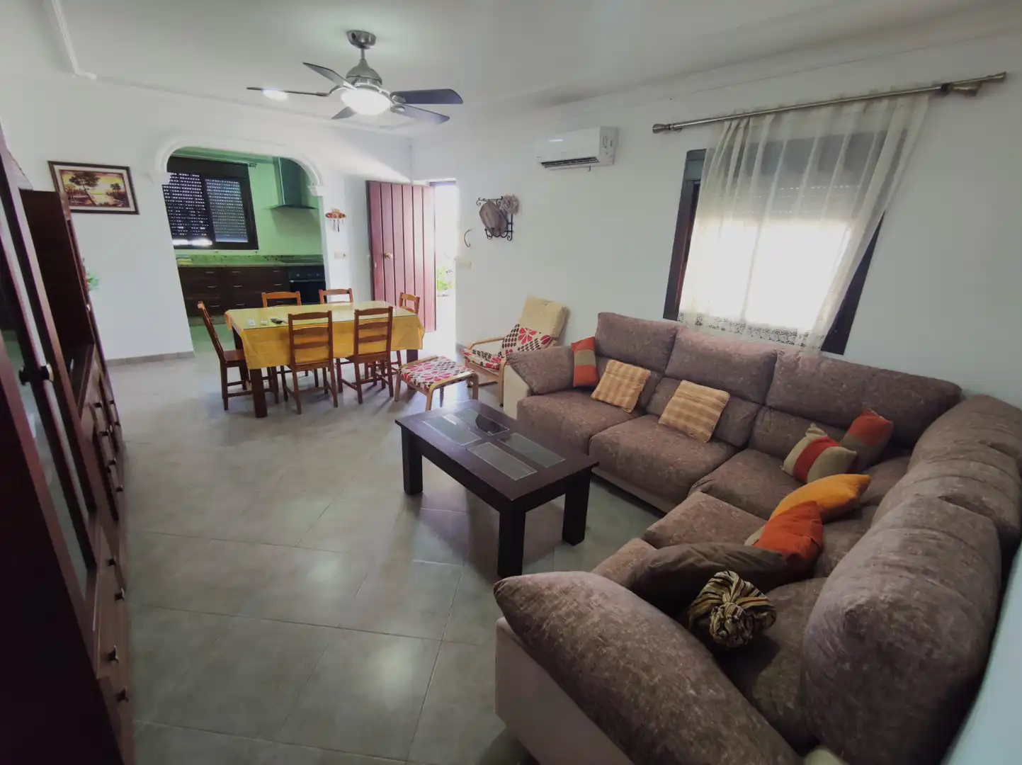 Sala de estar de Finca rústica en venta en El Cuervo de Sevilla con Aire acondicionado, Jardín privado y Terraza