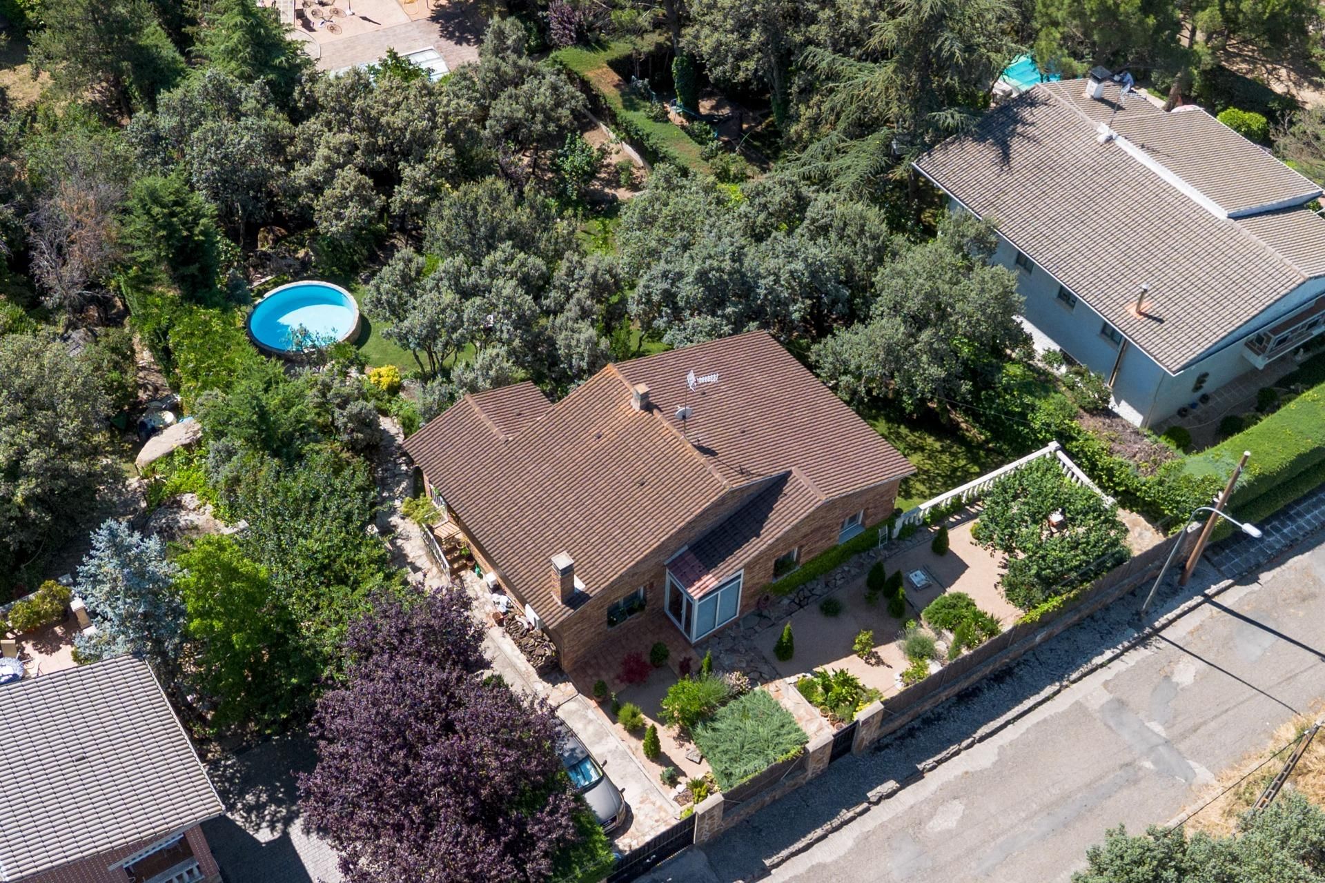 Vista exterior de Casa o xalet en venda en Ituero y Lama amb Aire condicionat, Calefacció i Piscina