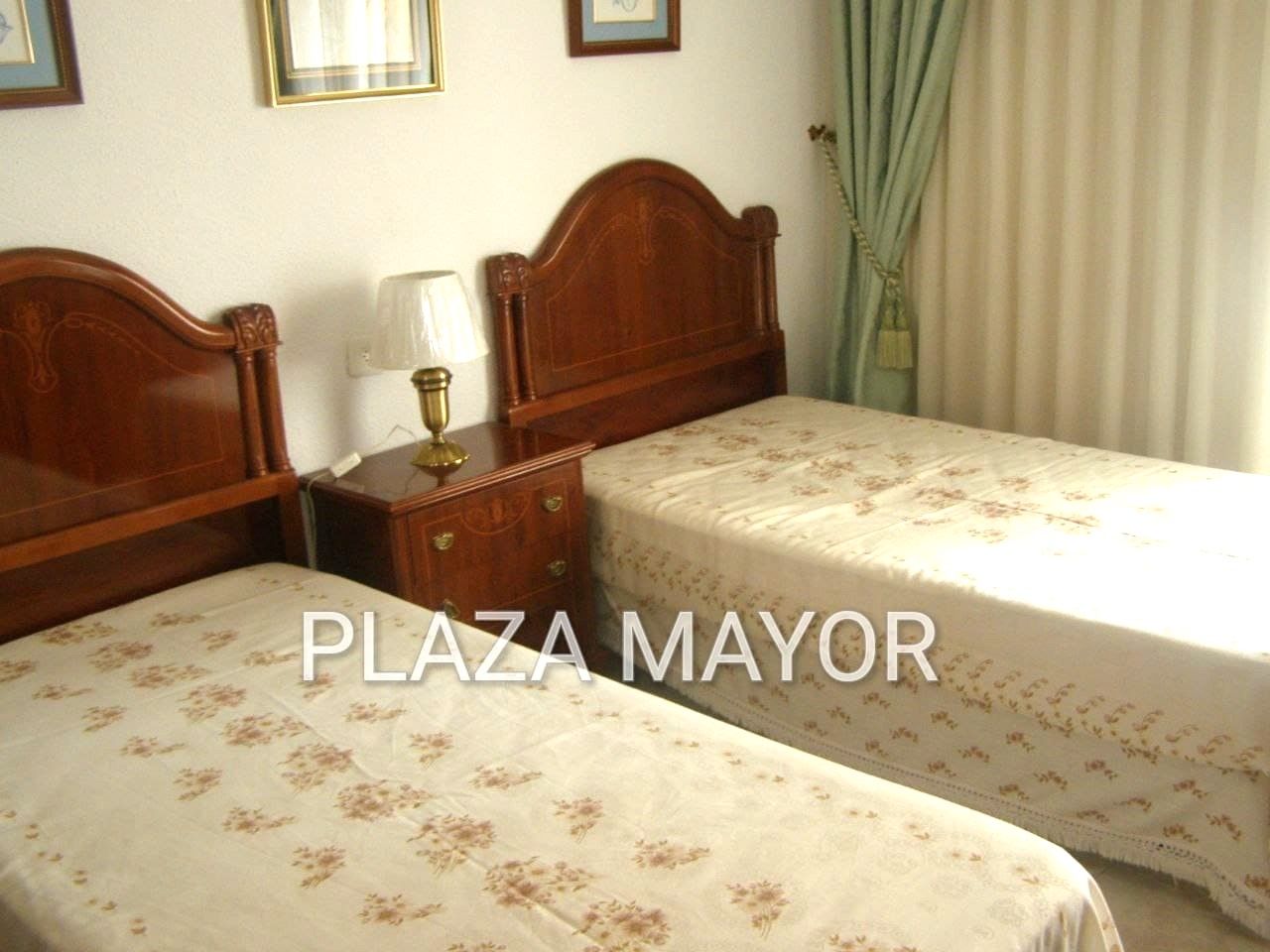 Dormitori de Casa o xalet en venda en Salamanca Capital amb Calefacció i Moblat