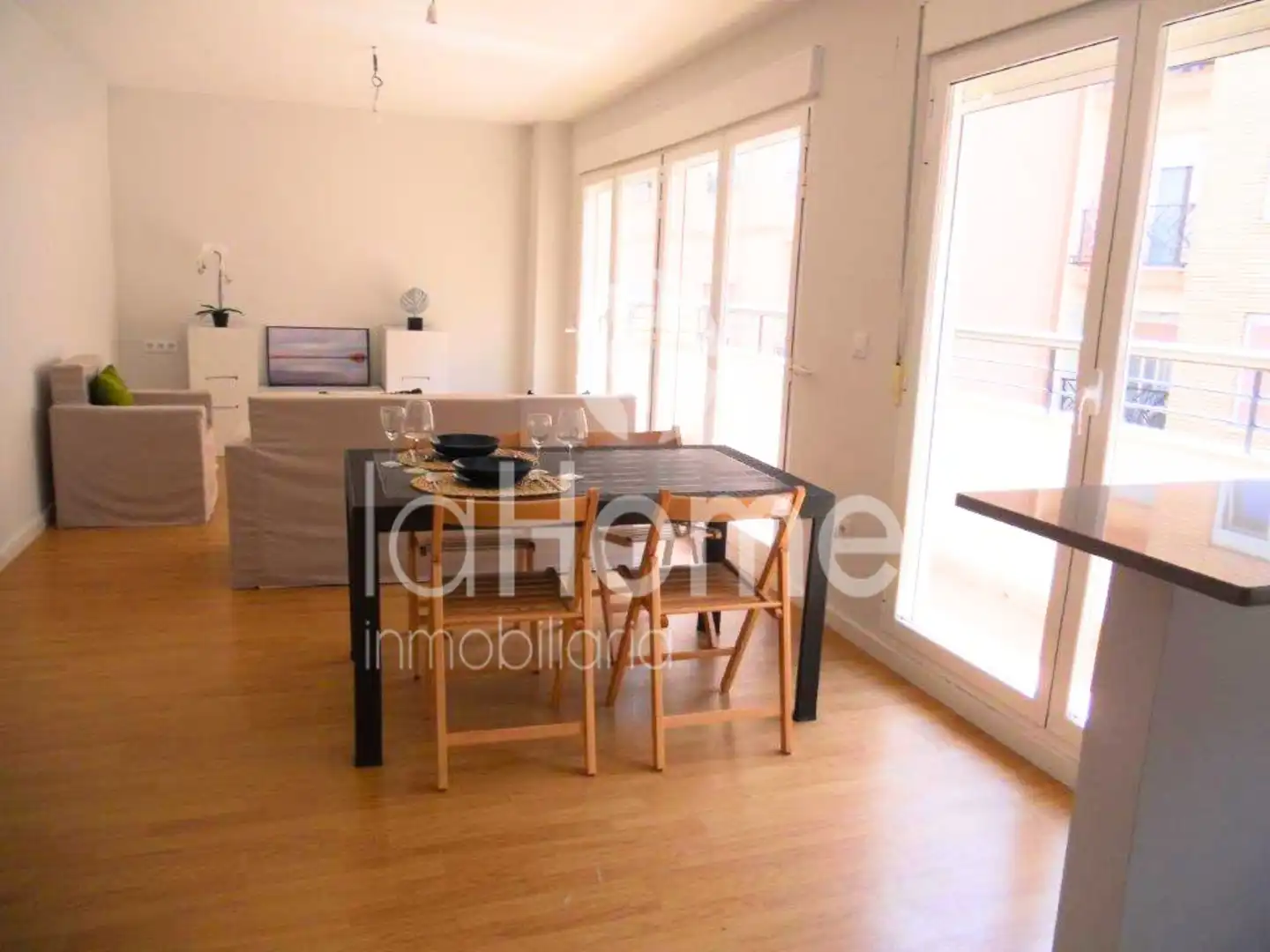 Sala de estar de Piso en venta en Paterna con Parquet, Terraza y Horno