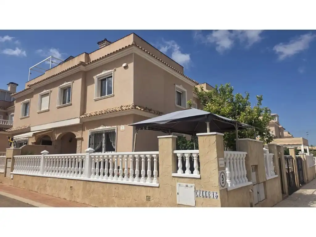 House with garden for sale in Calle Clavo, imagen 32