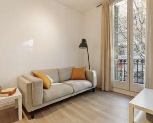 Living room of Apartment to share in  Barcelona Capital  with Air Conditioner and Terrace