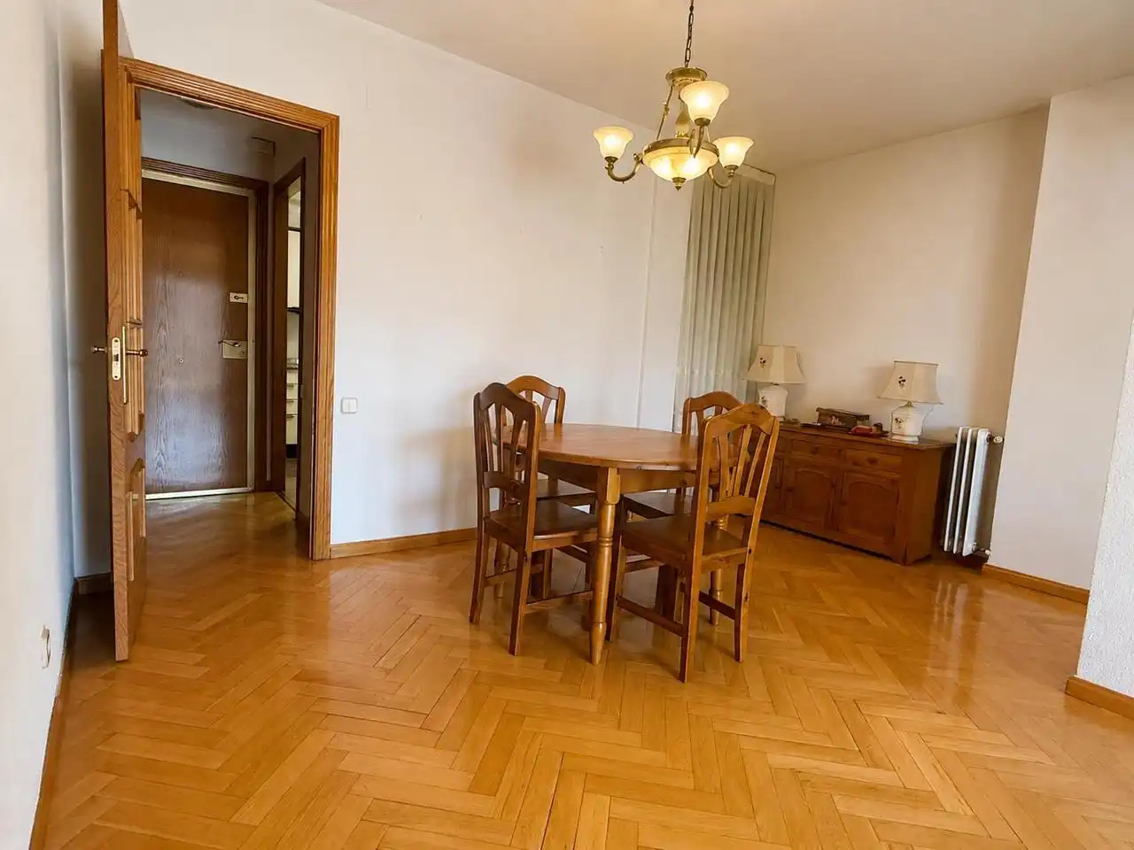 Comedor de Piso en venta en Madrid con Calefacción, Parquet y Terraza