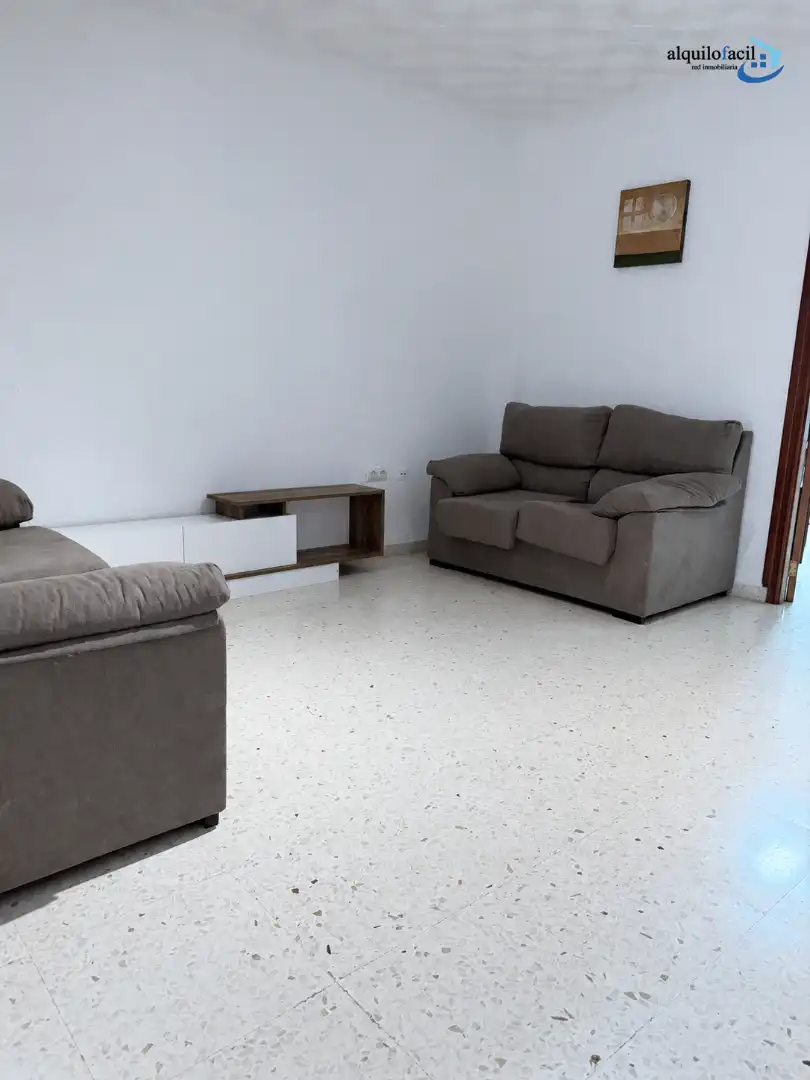 Appartamento con terrazza in affitto a Calle Covadonga 15, imagen 2