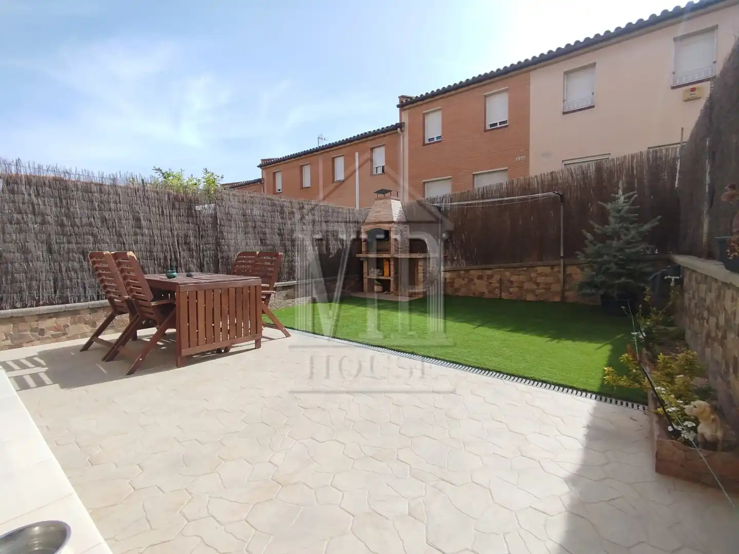 Jardí de Casa adosada en venda en Badalona amb Aire condicionat, Calefacció i Jardí privat