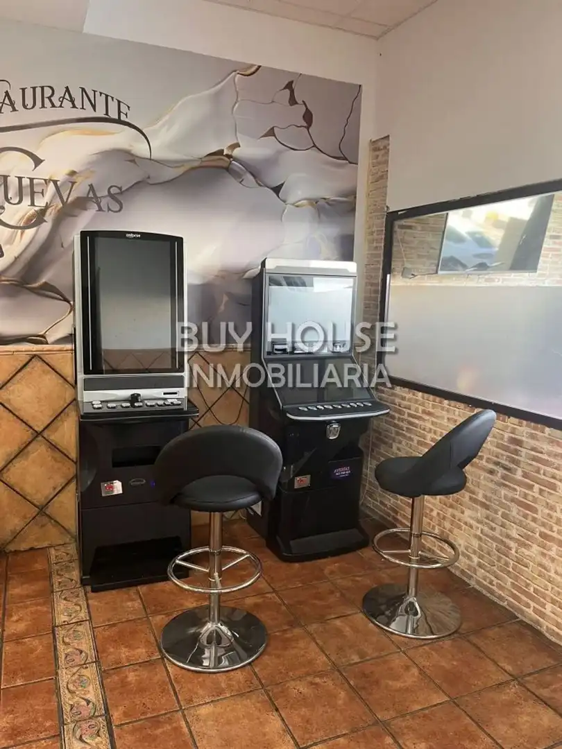 Business premises to rent in real 70, imagen 5