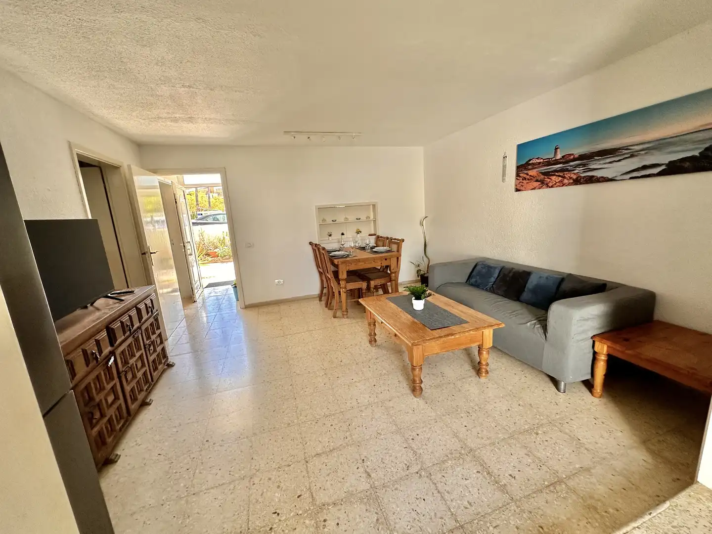 Wohnzimmer von Einfamilien-Reihenhaus zur Miete in Arona mit Terrasse, Möbliert und Ofen