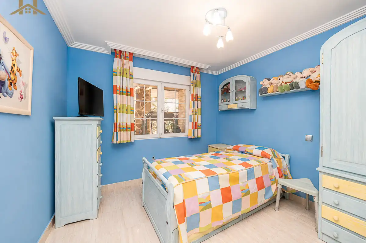 Habitación de Casa o chalet en venta en Villaviciosa de Odón con Aire acondicionado, Calefacción y Jardín privado