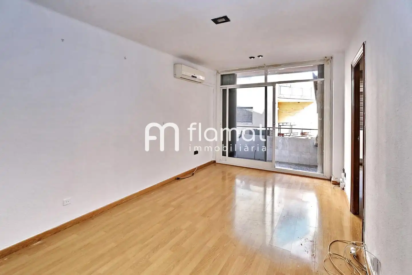 Piso en venta en Santa Coloma de Gramenet con Aire acondicionado y Balcón