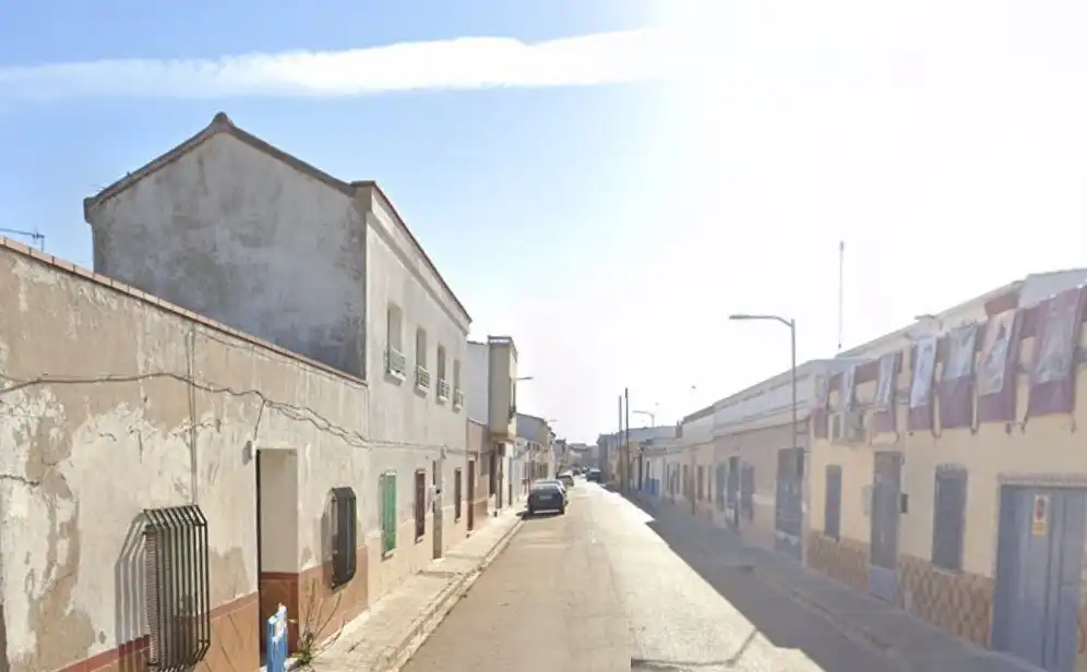 Vista exterior de Casa adosada en venta en Tomelloso