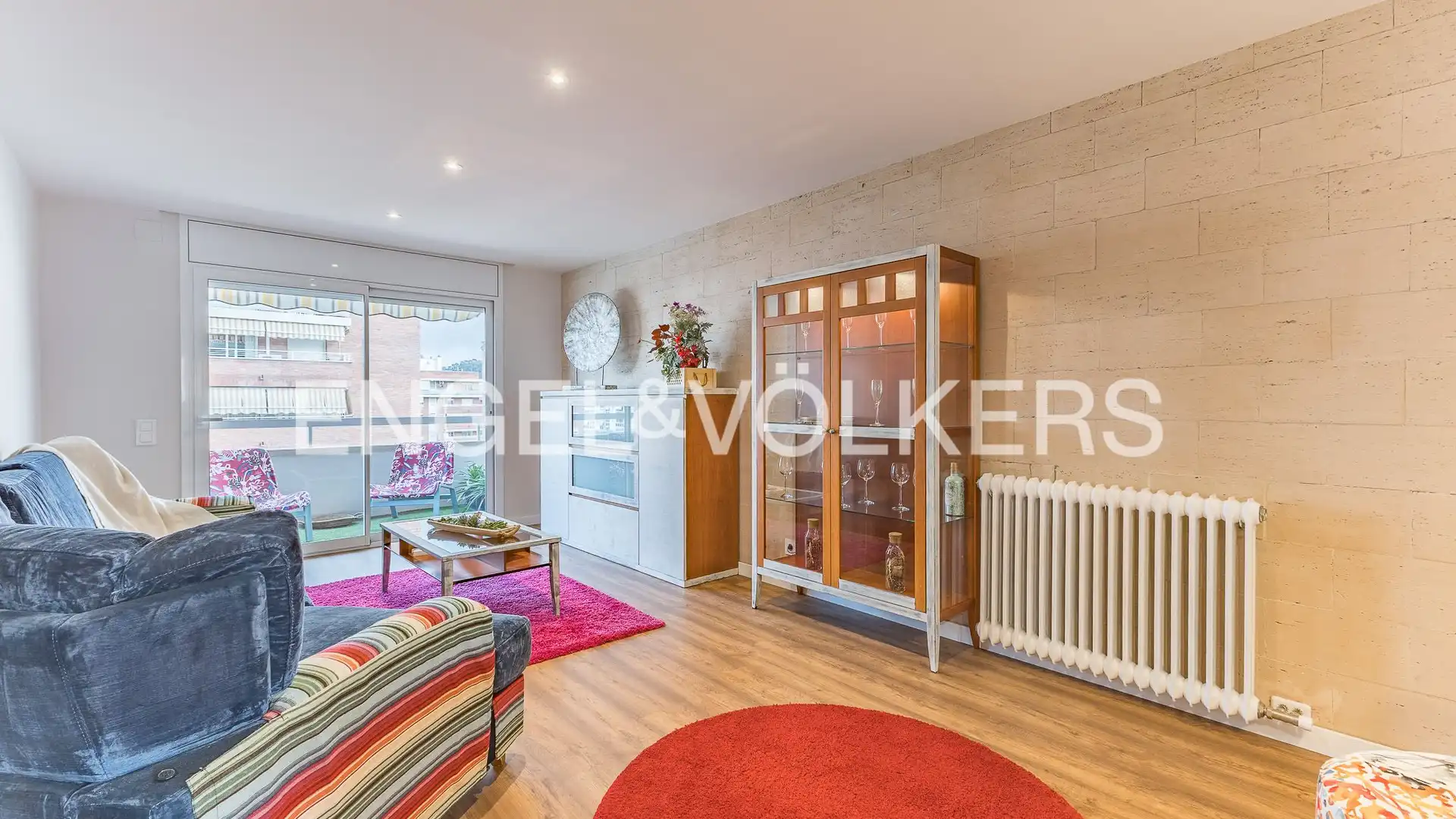 Vista exterior de Piso en venta en Martorell con Calefacción