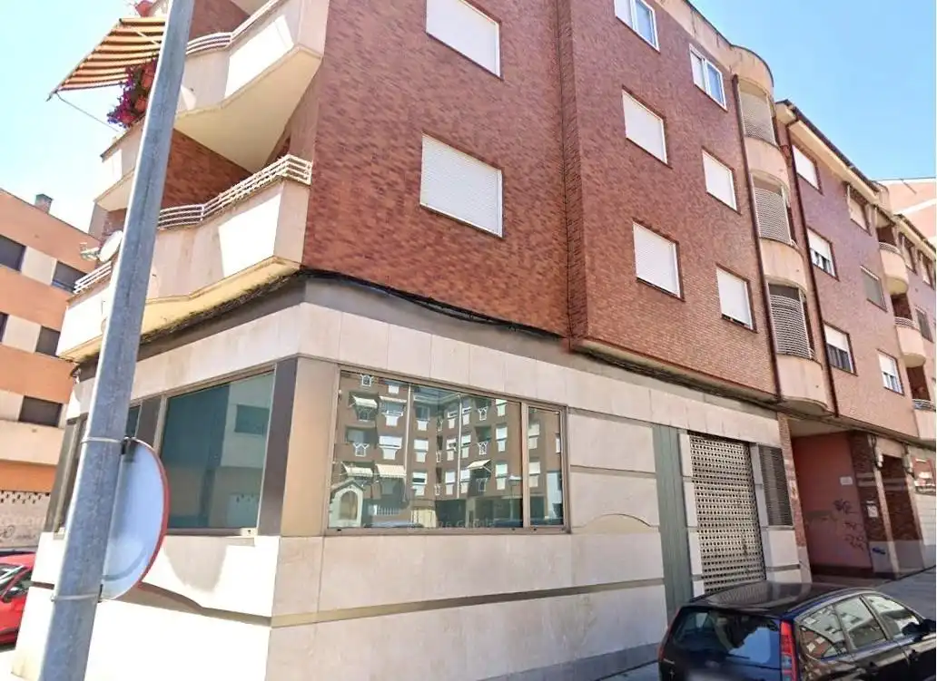 Vista exterior de Piso en venta en Ponferrada con Calefacción y Trastero