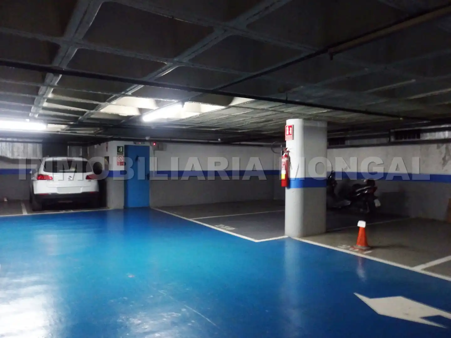 Parking de Garaje en venta en Cornellà de Llobregat