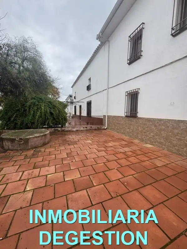 Vista exterior de Casa adosada en venta en Guarromán con Aire acondicionado, Calefacción y Jardín privado