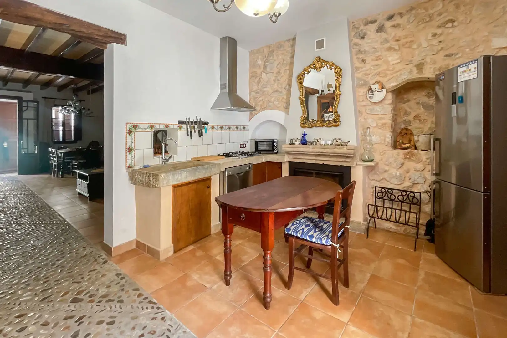 Cuina de Casa adosada en venda en Petra amb Aire condicionat, Terrassa i Balcó