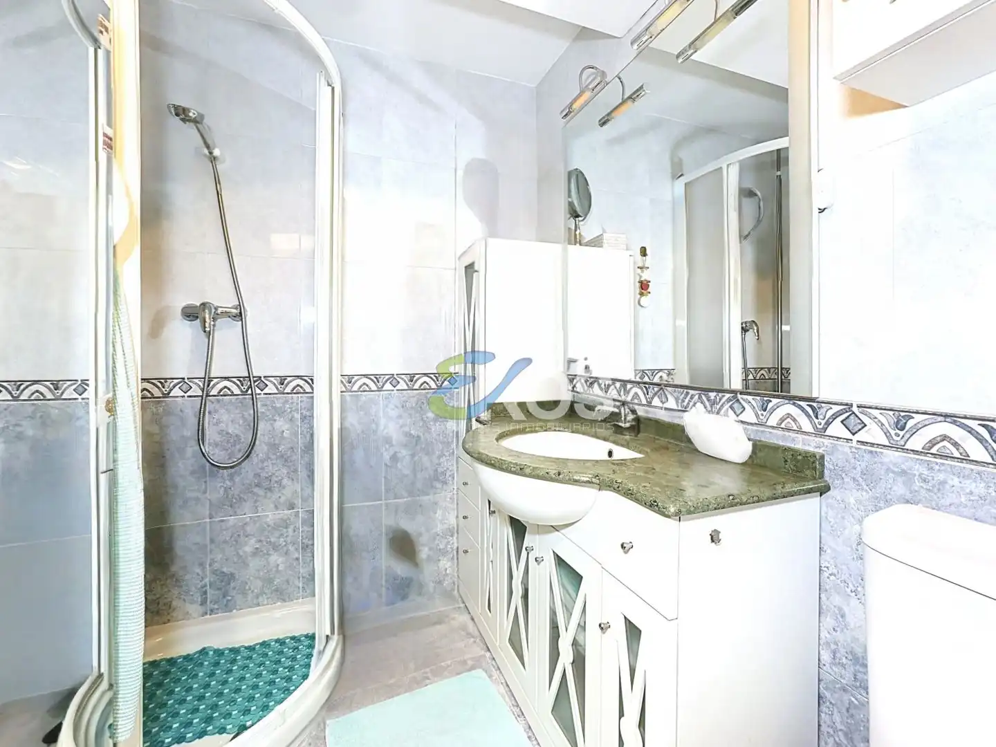 Bany de Apartament en venda en Vitoria - Gasteiz amb Calefacció