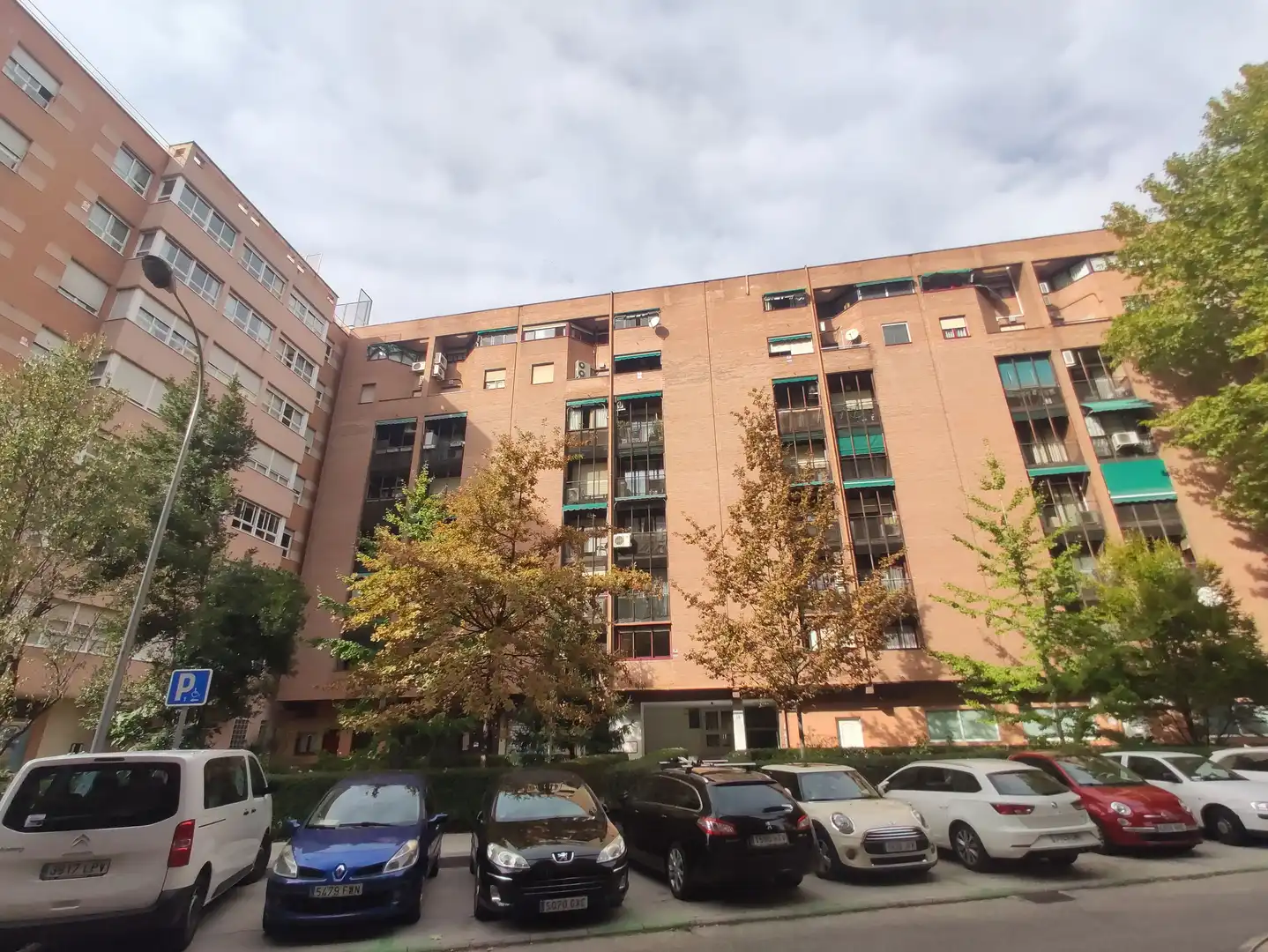 Vista exterior de Pis de lloguer en Madrid amb Aire condicionat, Calefacció i Jardí privat