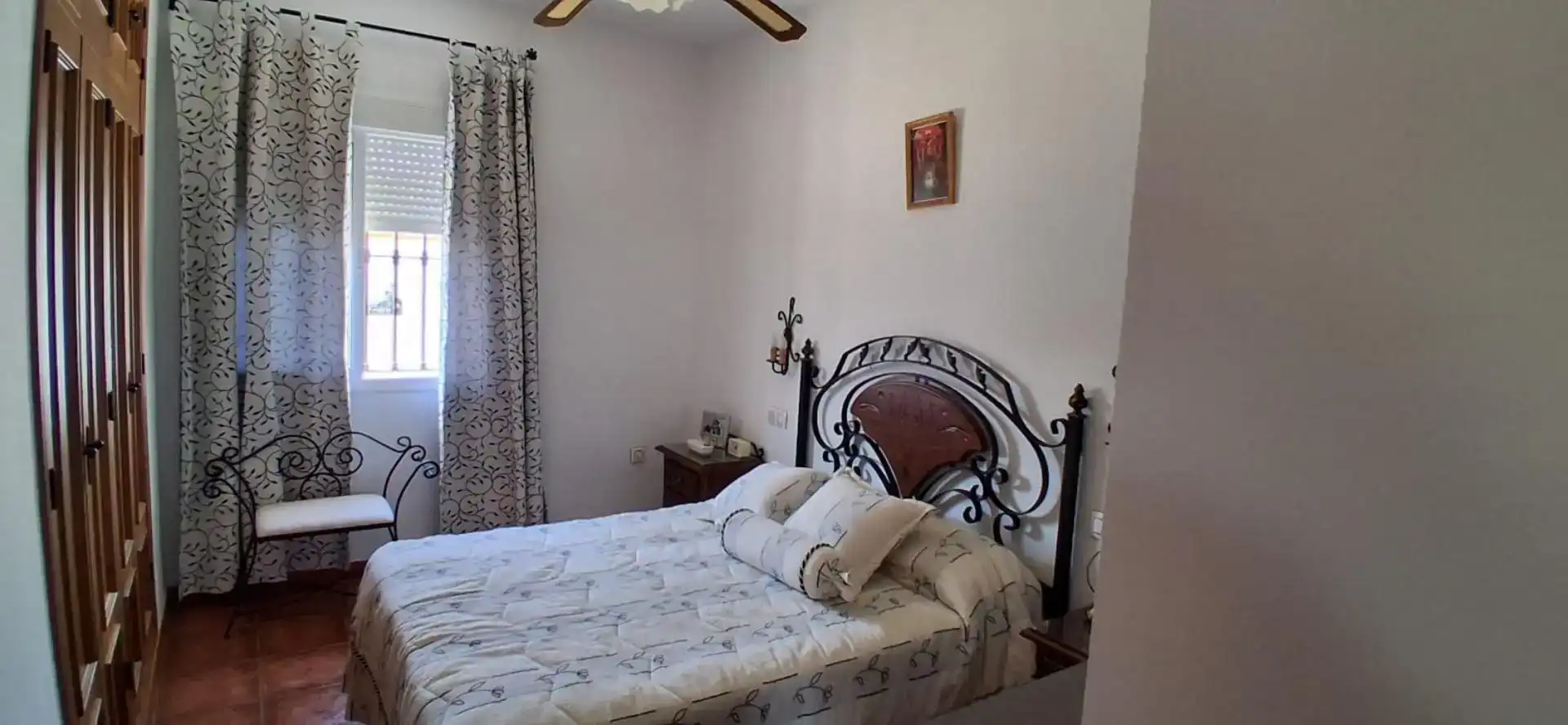 Dormitori de Casa adosada en venda en El Real de la Jara amb Aire condicionat, Jardí privat i Traster