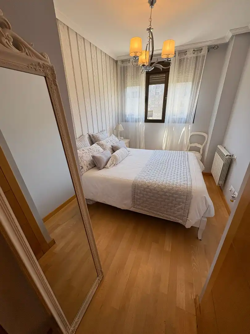 Bedroom of Flat for sale in Madrid  with Air Conditioner, Heating and Storage room