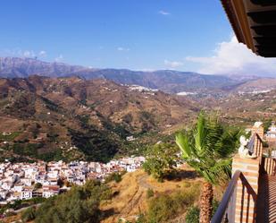 Vista exterior de Finca rústica en venda en Sayalonga amb Aire condicionat i Piscina