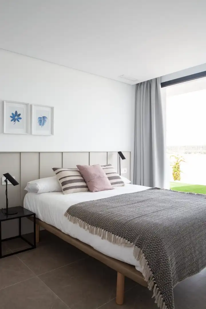 Dormitori de Casa o xalet en venda en Orihuela amb Aire condicionat, Jardí privat i Terrassa