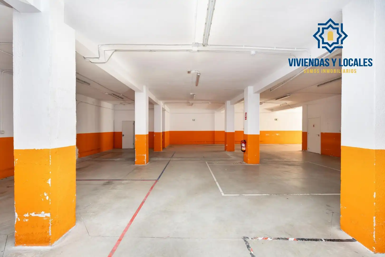Parking de Local en venta en Granada