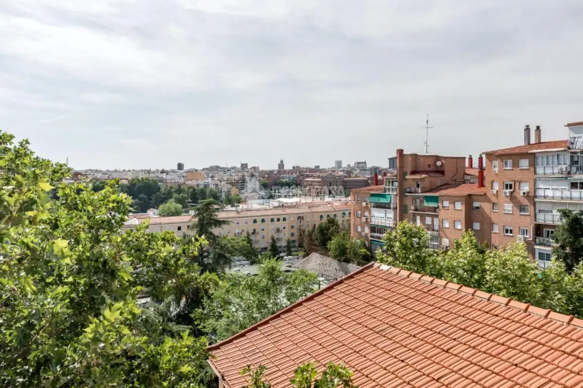 Vista exterior de Piso en venta en Madrid