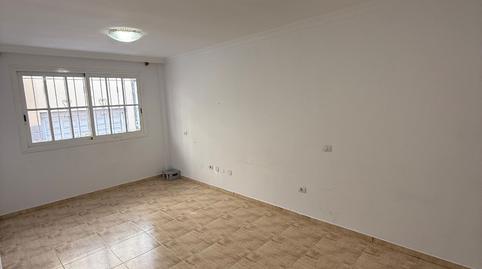 Foto 2 de Pis en venda a Calle de la Albahaca, 3, Las Rosas, Arona