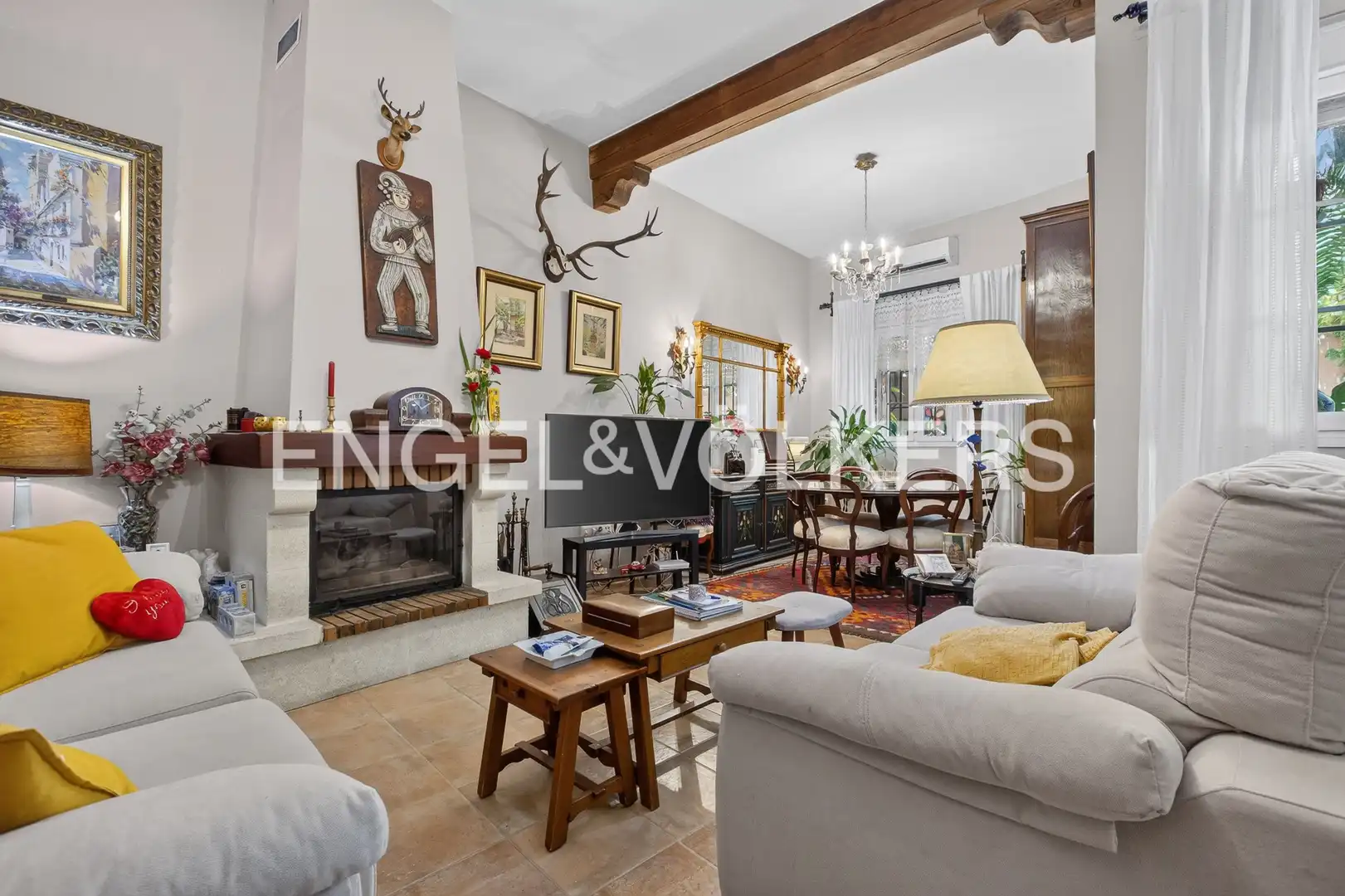 Sala de estar de Casa adosada en venta en Gerena con Aire acondicionado y Calefacción