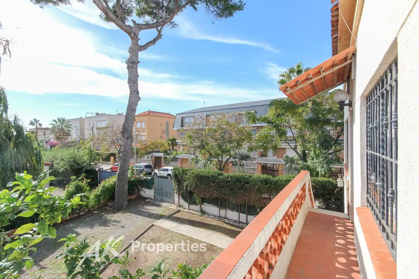 Vista exterior de Casa o chalet en venta en Castelldefels con Calefacción, Jardín privado y Terraza