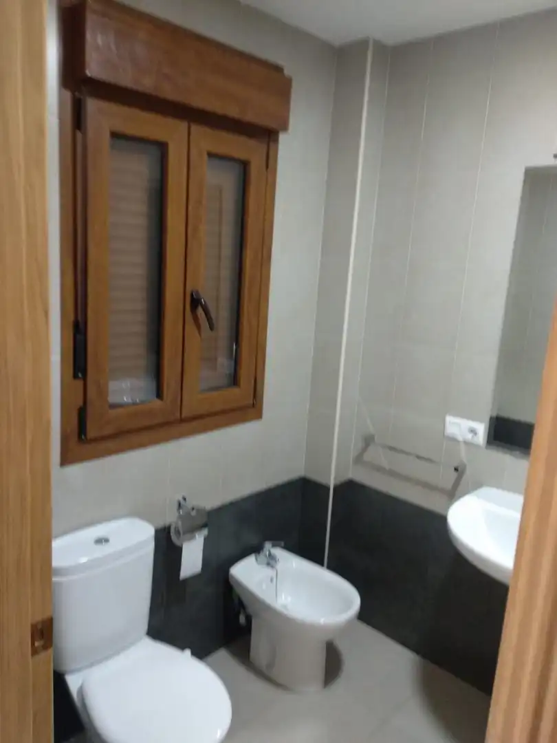 Baño de Casa adosada en venta en Montilla con Aire acondicionado, Terraza y Trastero
