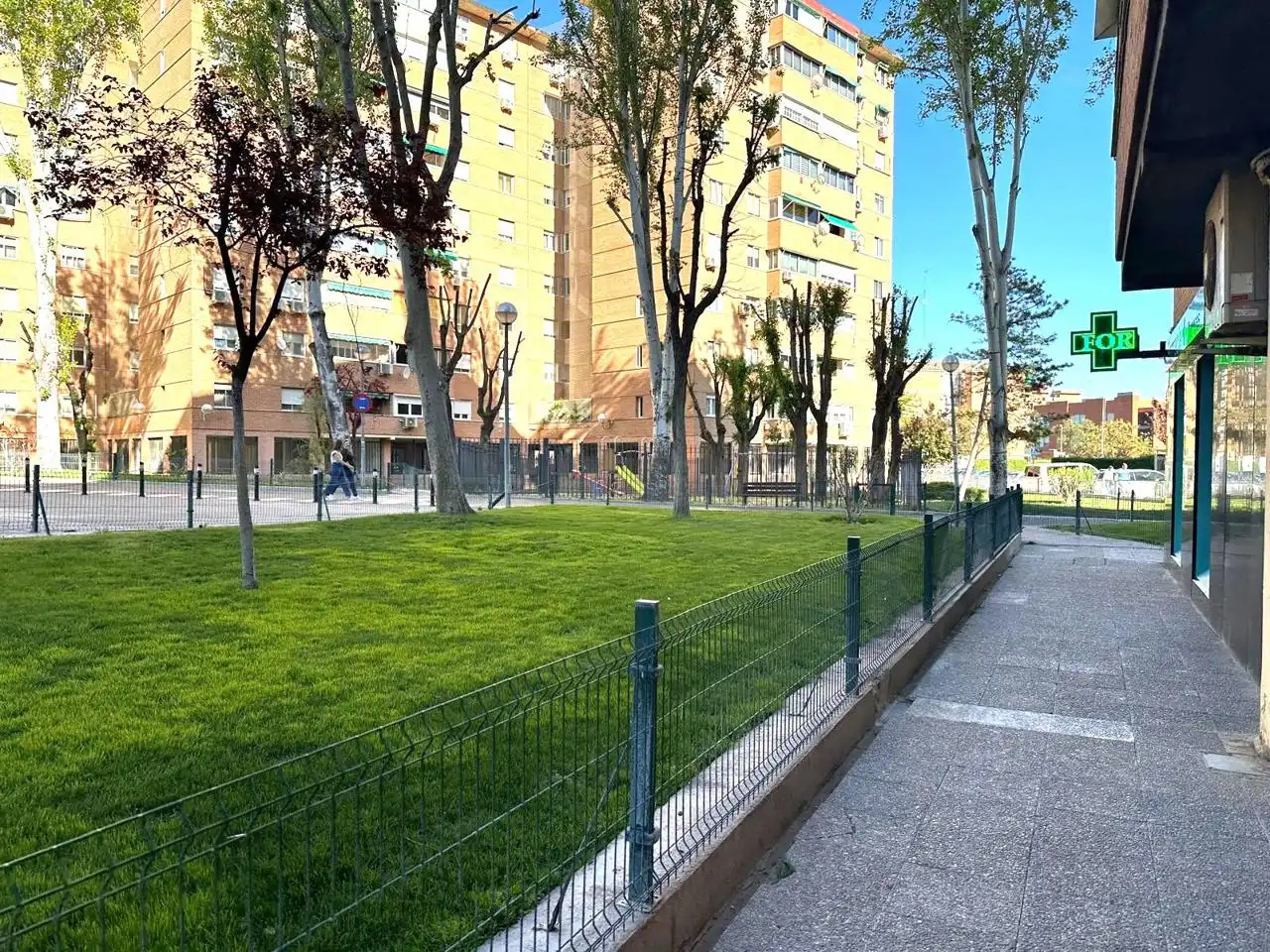Vista exterior de Pis en venda en Torrejón de Ardoz amb Calefacció, Terrassa i Piscina comunitària