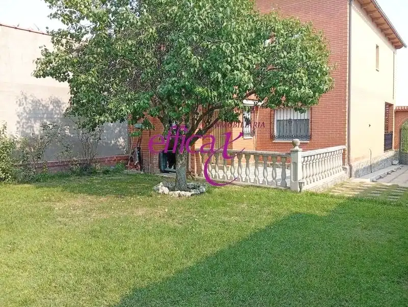 Jardí de Casa o xalet en venda en Alcabón amb Aire condicionat i Calefacció