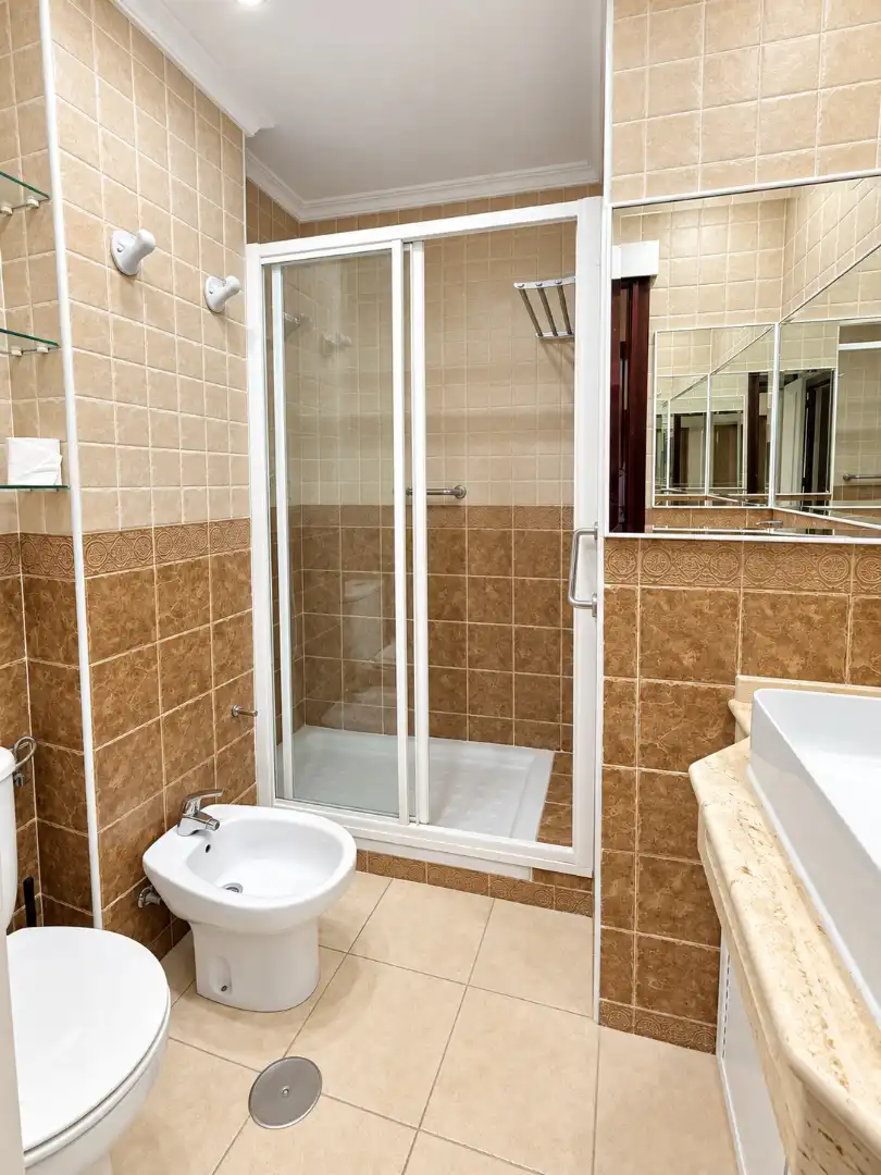 Baño de Piso de alquiler en Alameda - Mentidero - Teatro Falla