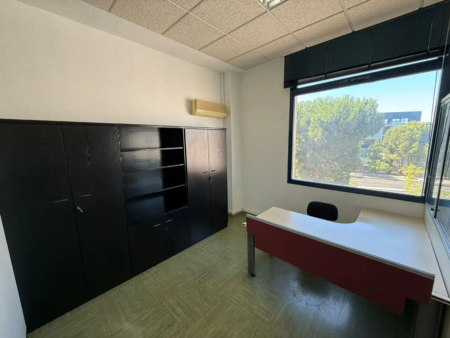 Commercial properties for rent in Alcobendas  with Air Conditioner and Furnished