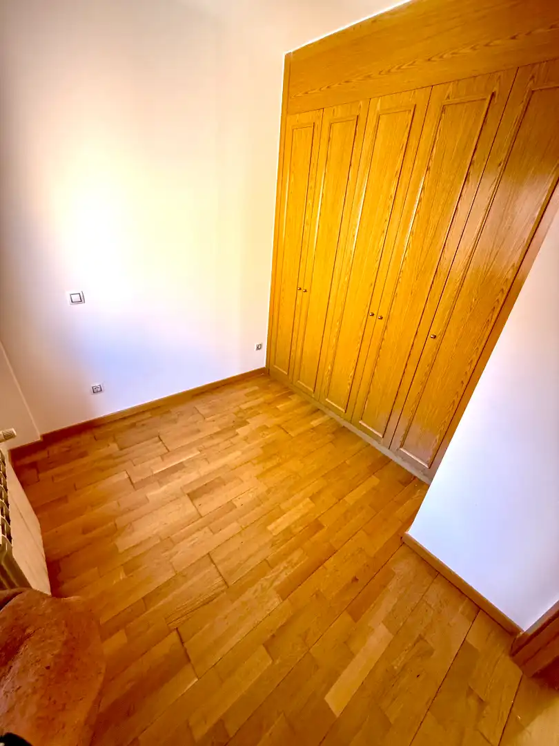 Schlafzimmer von Dachboden zur Miete in Guadalajara mit Klimaanlage, Heizung und Terrasse