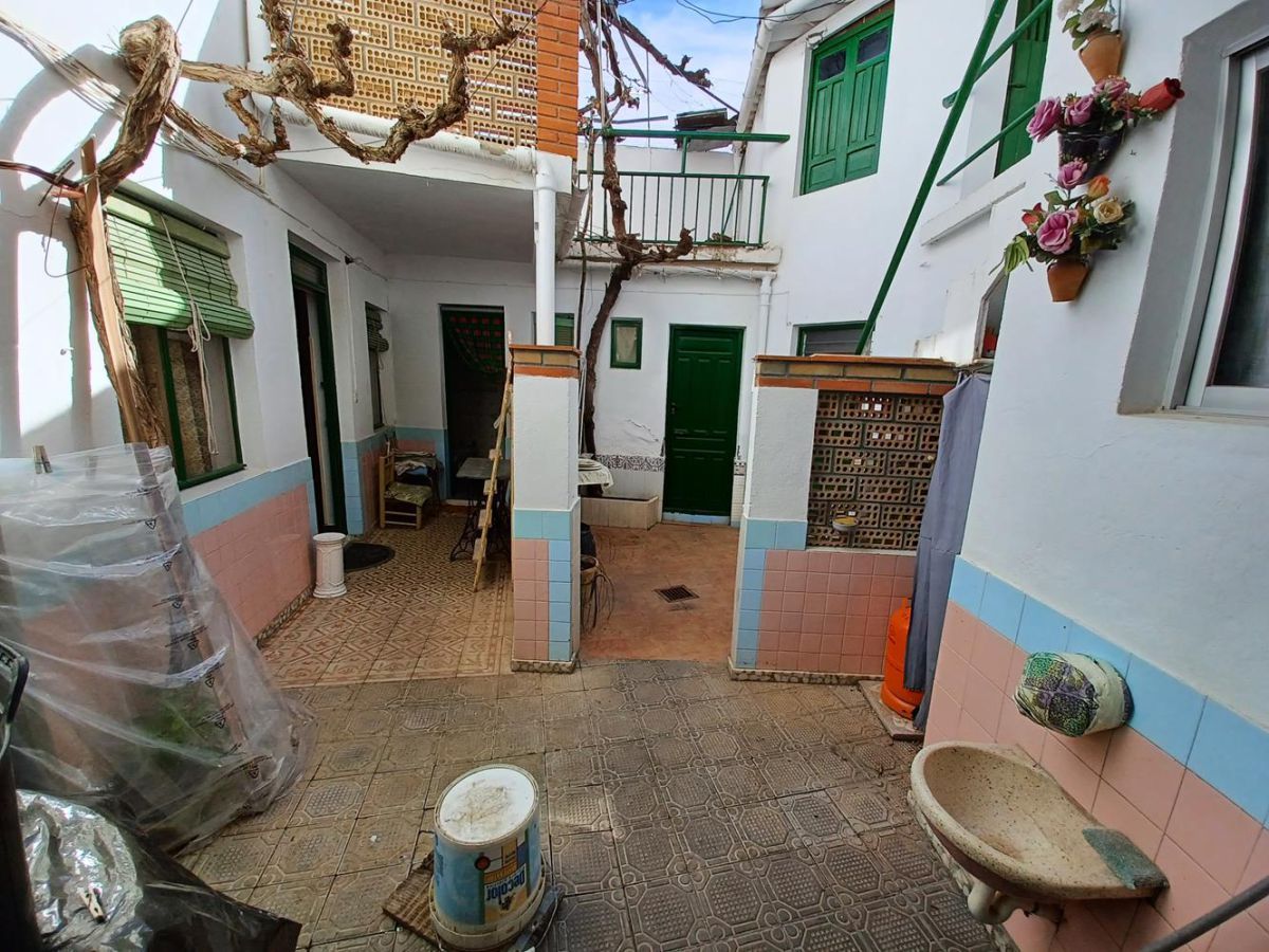 Exterior view of House or chalet for sale in La Roda  with Heating, Terrace and Storage room