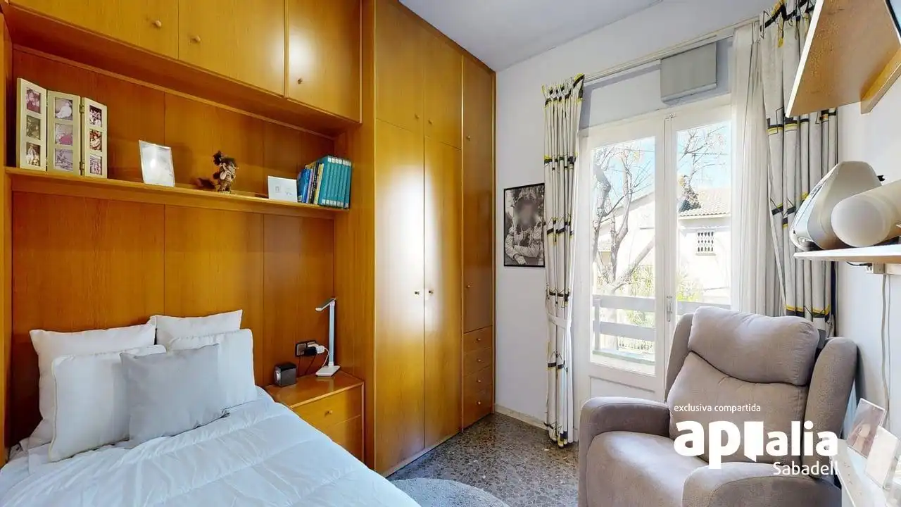 Dormitori de Casa o xalet en venda en Barberà del Vallès amb Aire condicionat, Calefacció i Jardí privat