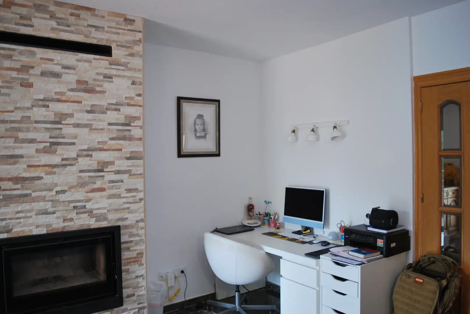 Wohnzimmer von Einfamilien-Reihenhaus zum Verkauf in Valdemorillo mit Privatgarten, Terrasse und Abstellraum