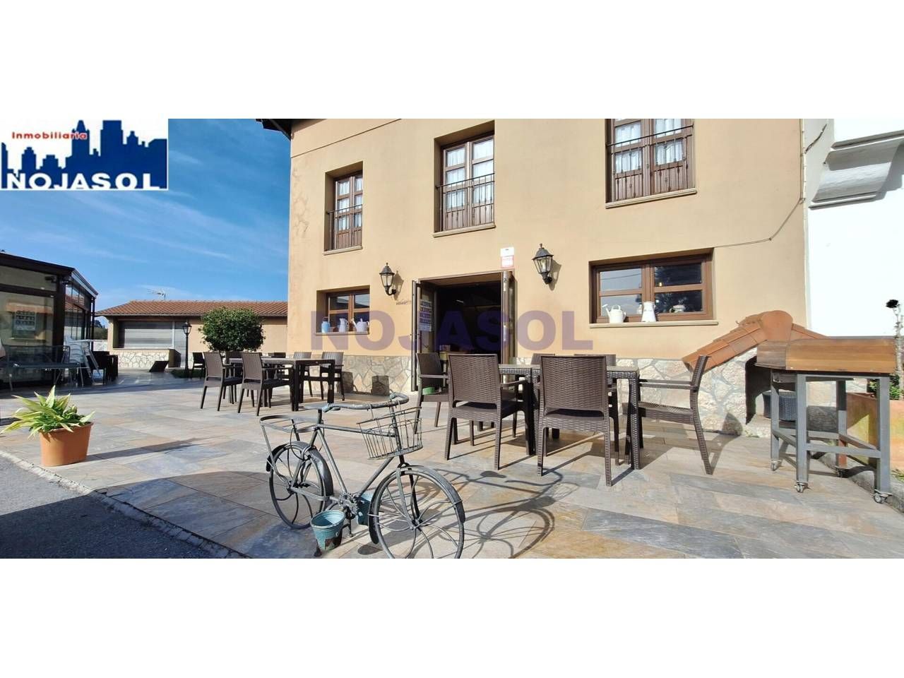 Terrassa de Local en venda en Argoños  amb Aire condicionat