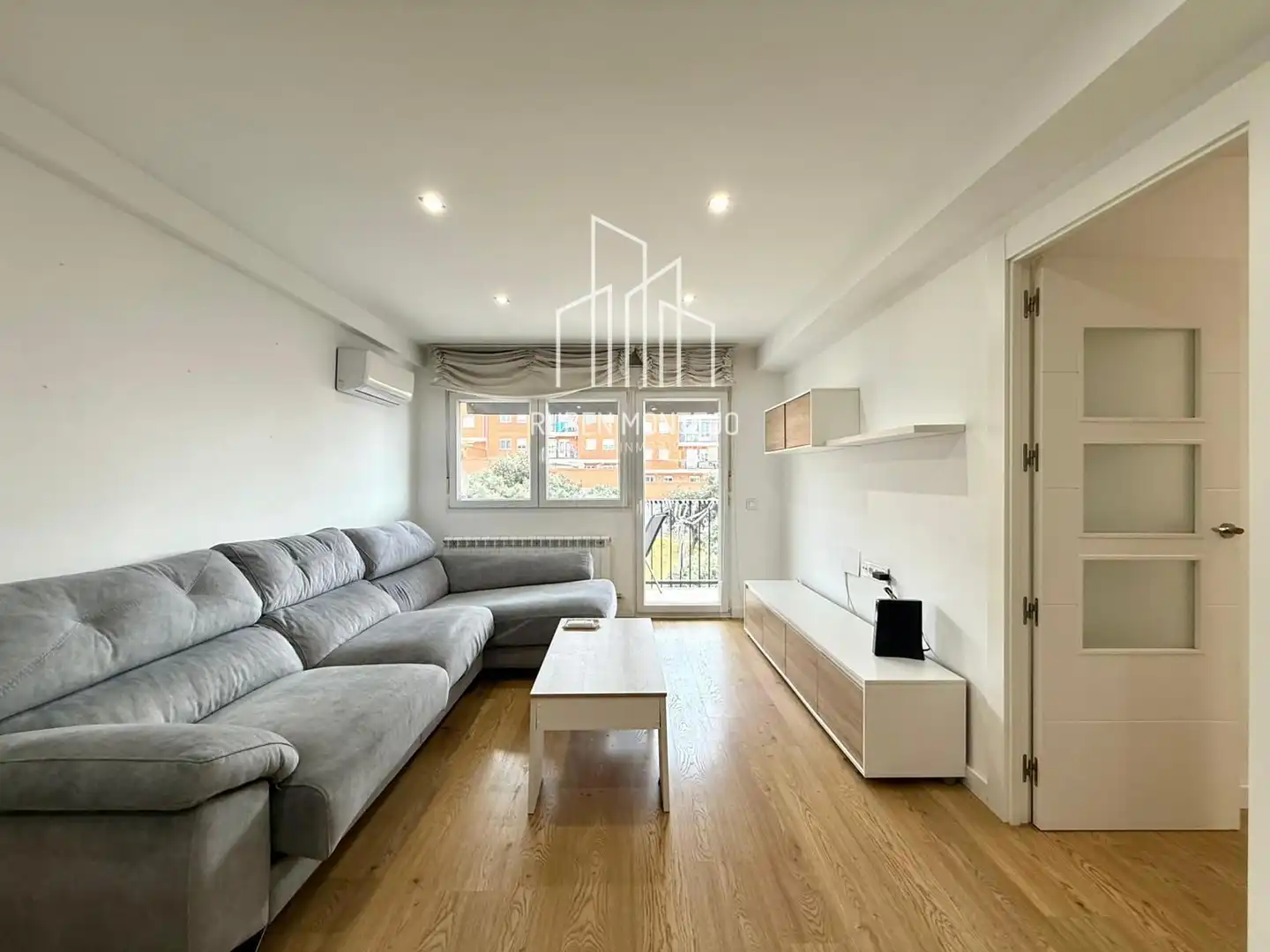 Living room of Flat for rent in Terradillos  with Air Conditioner, Heating and Terrace